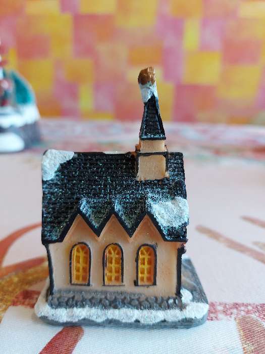 Фотография покупателя товара Светодиодная фигура «Дом с башней» 4.5× 8.5 × 6 см, керамика, батарейки AG13х2, свечение тёплое белое - Фото 14