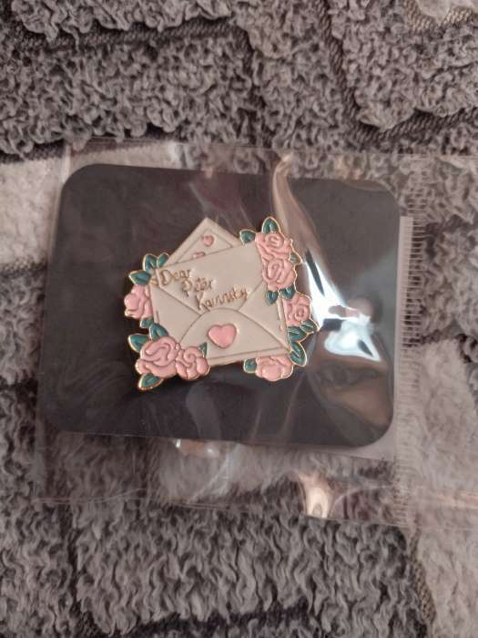 Фотография покупателя товара Значок «Нежность» письмо, цветной в золоте - Фото 2