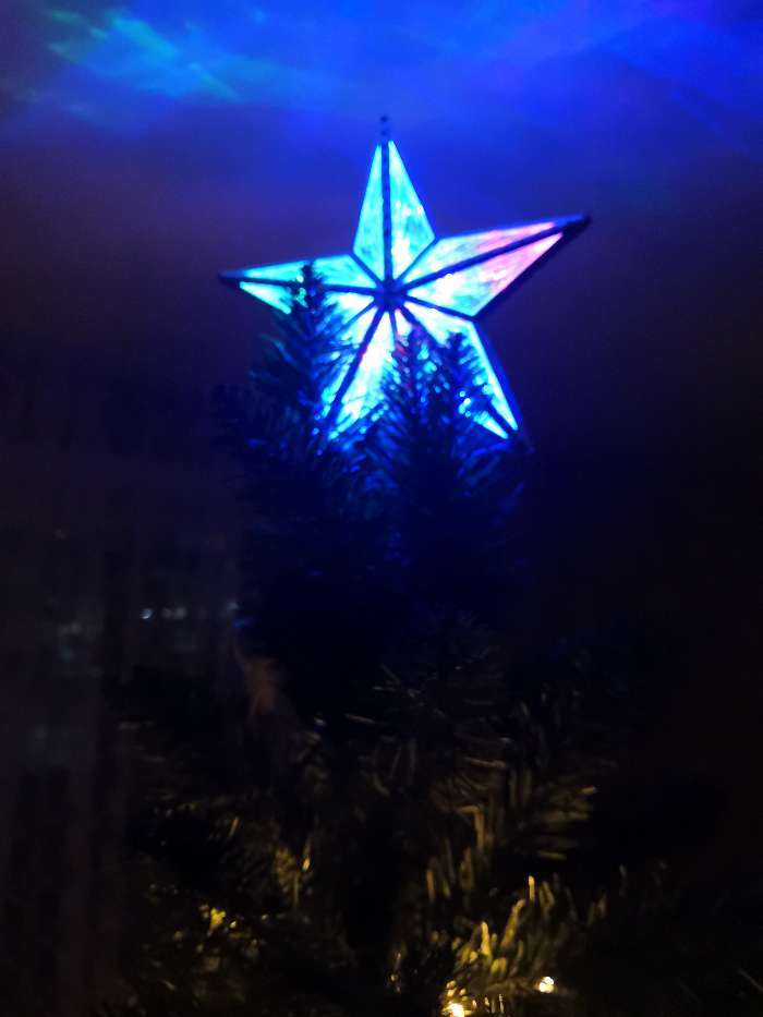 Фотография покупателя товара Светодиодная верхушка на ёлку «Звезда серебристая» 16 см, 10 LED, провод 2 метра, 220 В, свечение мульти - Фото 15