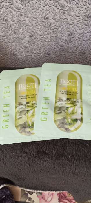 Фотография покупателя товара Тканевая маска Jigott натуральная, с экстрактом зелёного чая, 27 мл - Фото 2