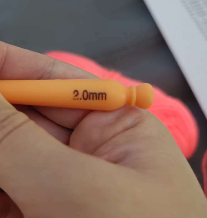 Фотография покупателя товара Набор крючков для вязания, с пластиковой ручкой, d = 0,8-2 мм, 8 шт, цвет разноцветный - Фото 6