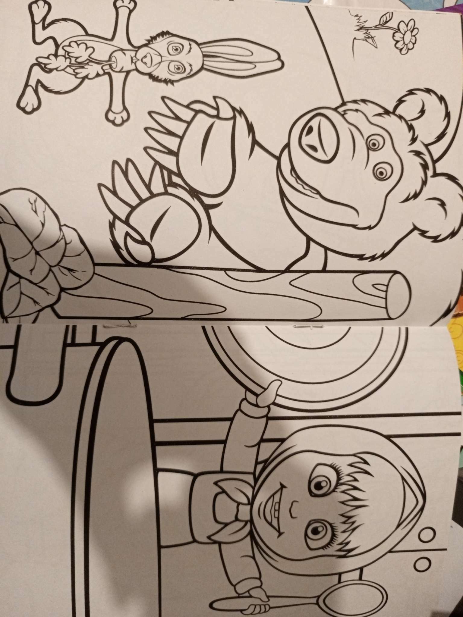 Фотография покупателя товара Раскраска «В гостях у медведя», А5, 16 стр., Маша и Медведь - Фото 1