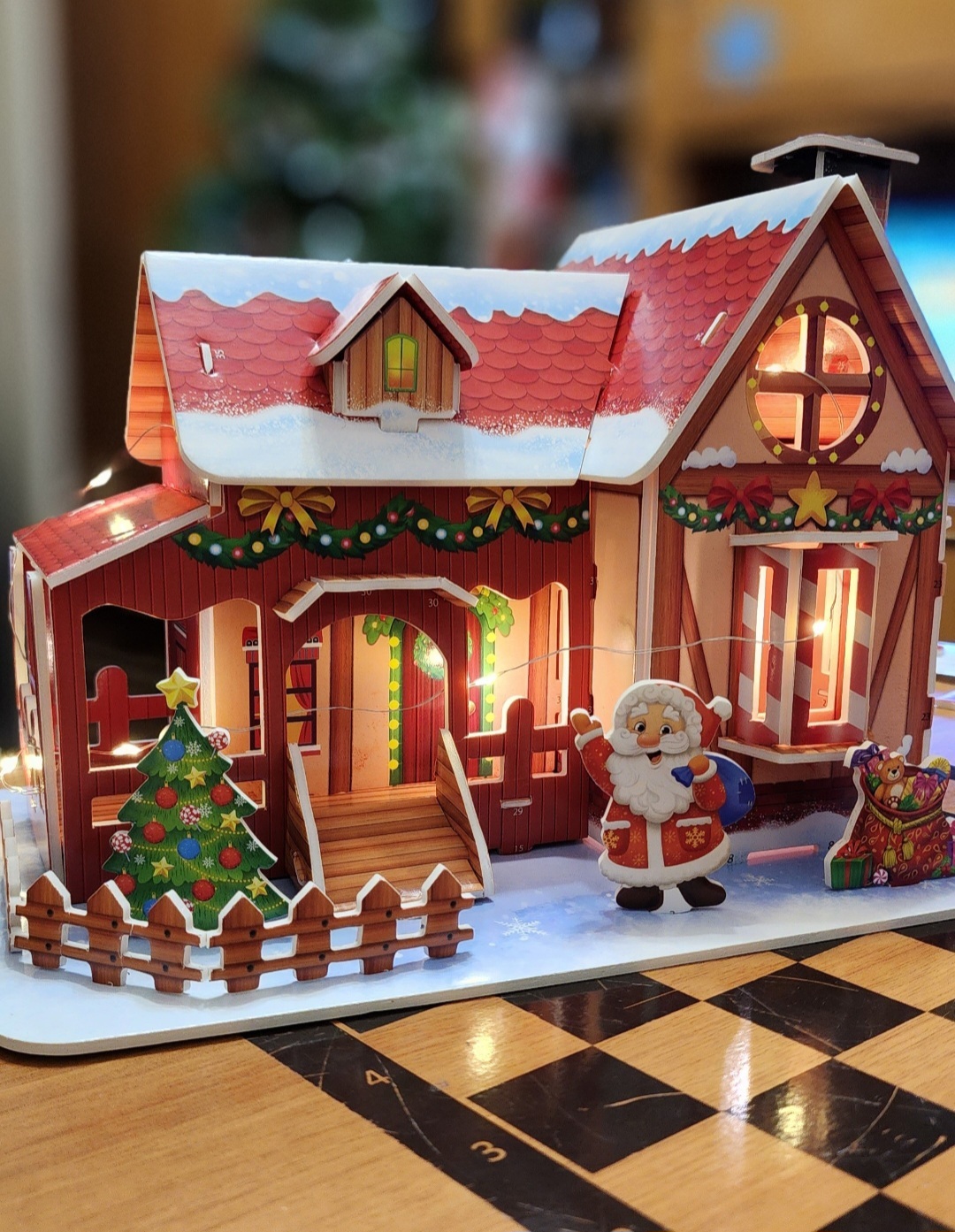 Фотография покупателя товара 3D-конструктор «Дом Деда Мороза», с гирляндой, 34 детали - Фото 2