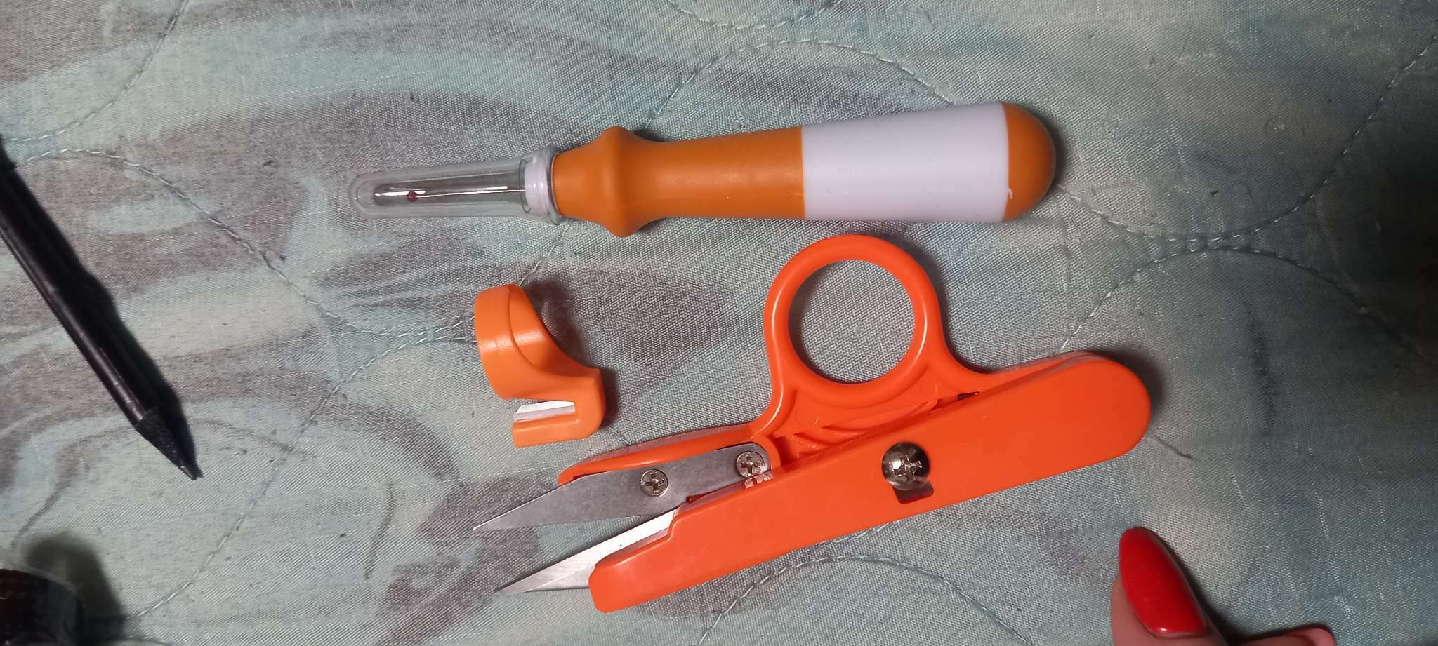 Фотография покупателя товара Набор инструментов для шитья, 3 предмета, цвет оранжевый - Фото 3