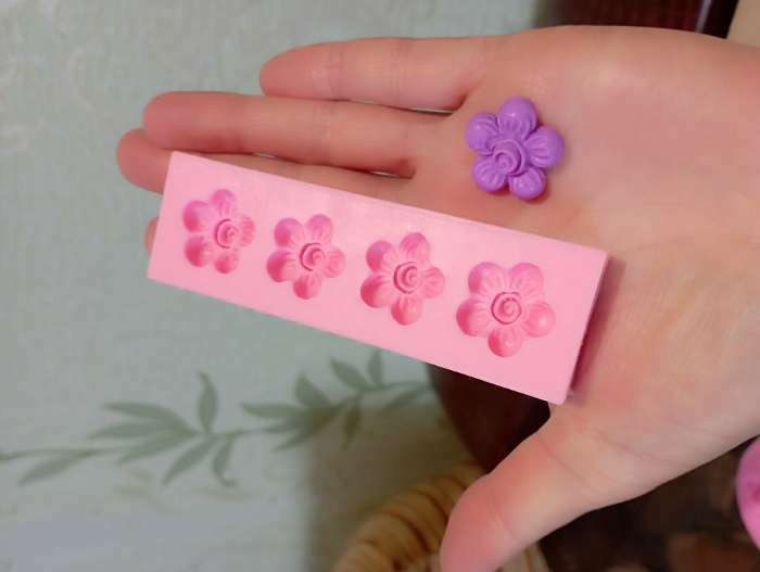 Фотография покупателя товара Молд силиконовый «Незабудки» 1×10×3 см - Фото 3