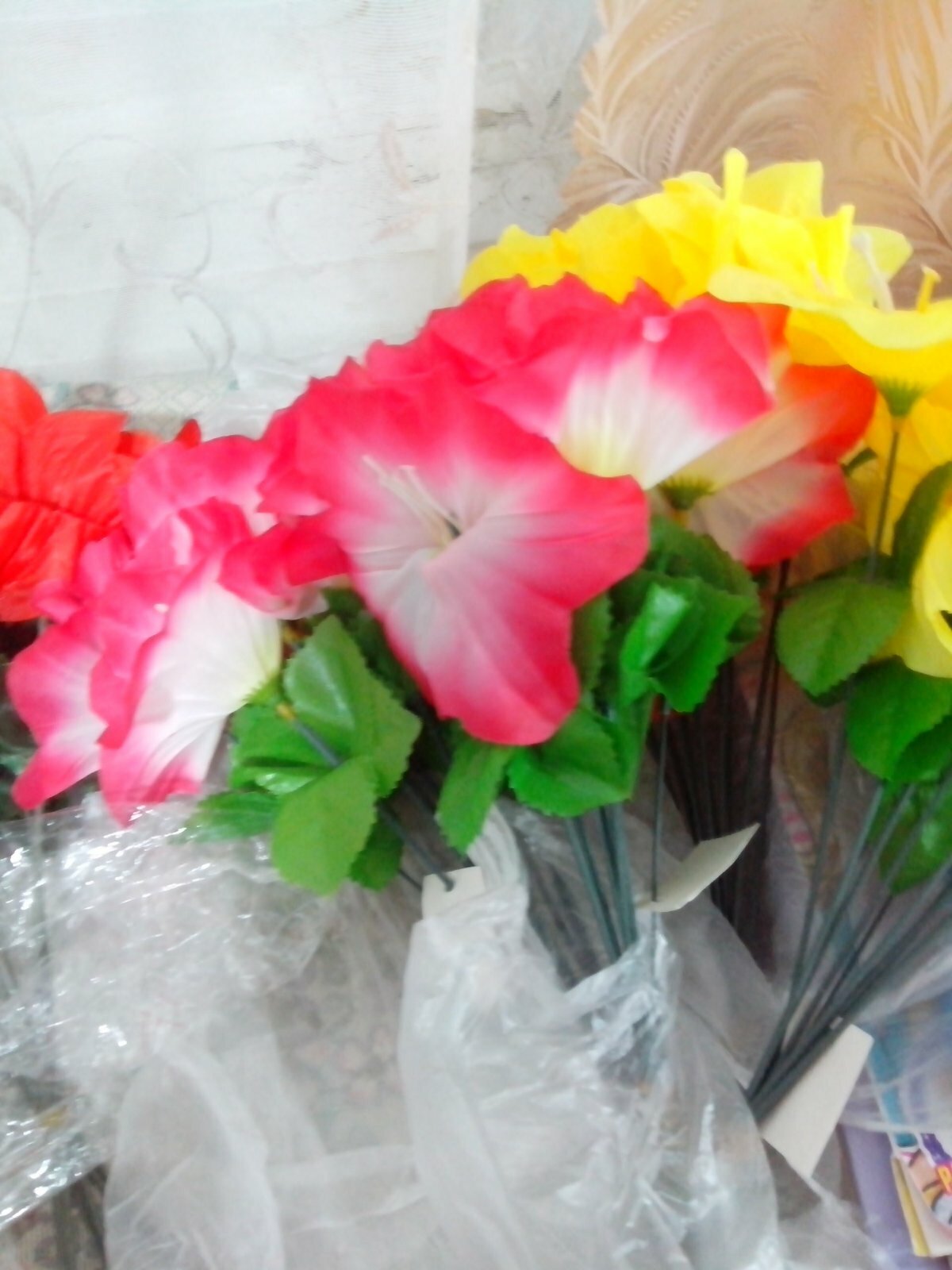 Фотография покупателя товара Цветы искусственные "Гиппеаструм" d-12 см h-23 см, бело-розовый