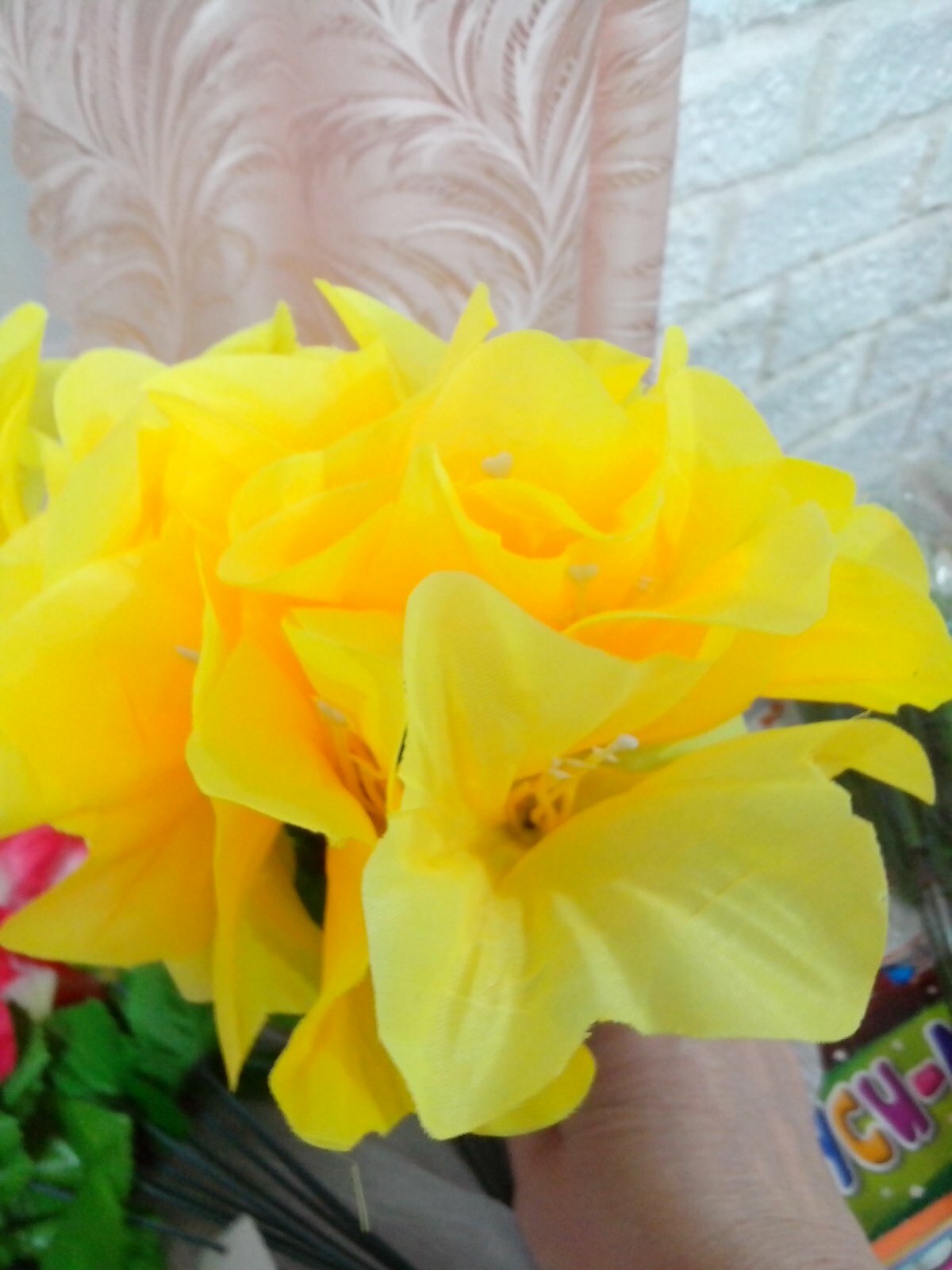 Фотография покупателя товара Цветы искусственные "Гиппеаструм" d-12 см h-23 см, жёлтый - Фото 6