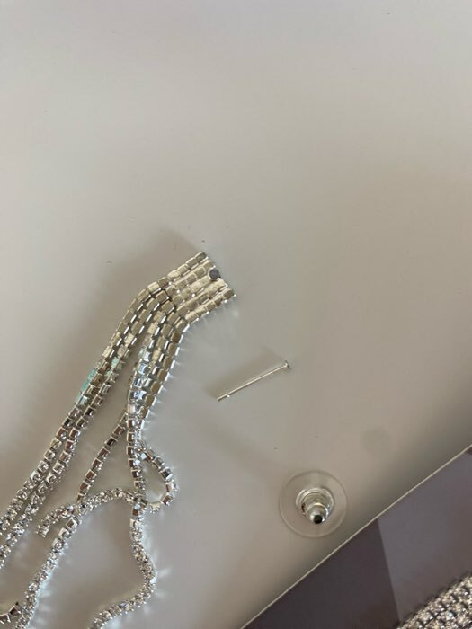 Фотография покупателя товара Серьги висячие со стразами «Водопад» на прямоугольнике, цвет белый в серебре, 9 см - Фото 4
