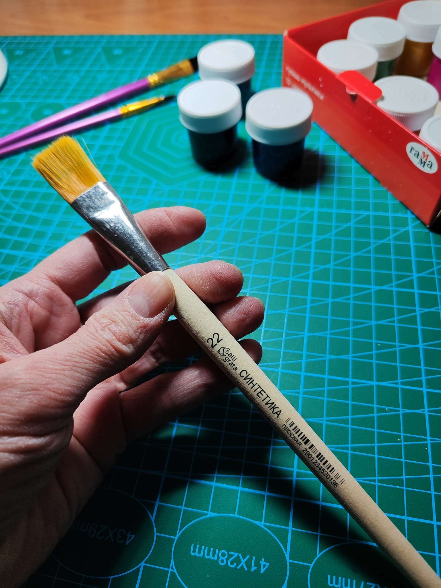 Фотография покупателя товара Кисть для рисования, Синтетика Плоская №22 (ширина обоймы 22 мм; длина волоса 21 мм), деревянная ручка, Calligrata
