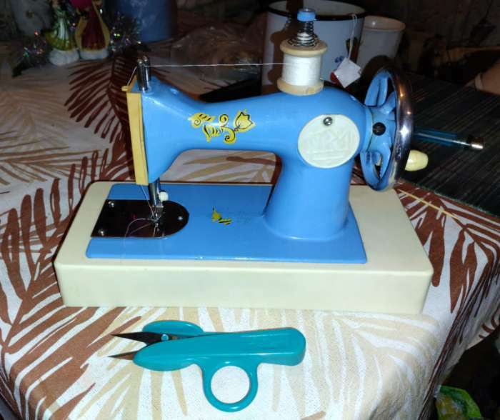 Фотография покупателя товара Ножницы для обрезки ниток, с кольцом, 12 см, цвет МИКС - Фото 2