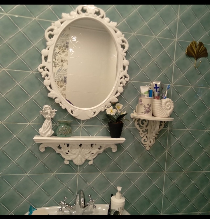 Фотография покупателя товара Декор настенный с полкой TAKE IT EASY «Ангел», панно, 24×21 см, белая с золотом - Фото 2