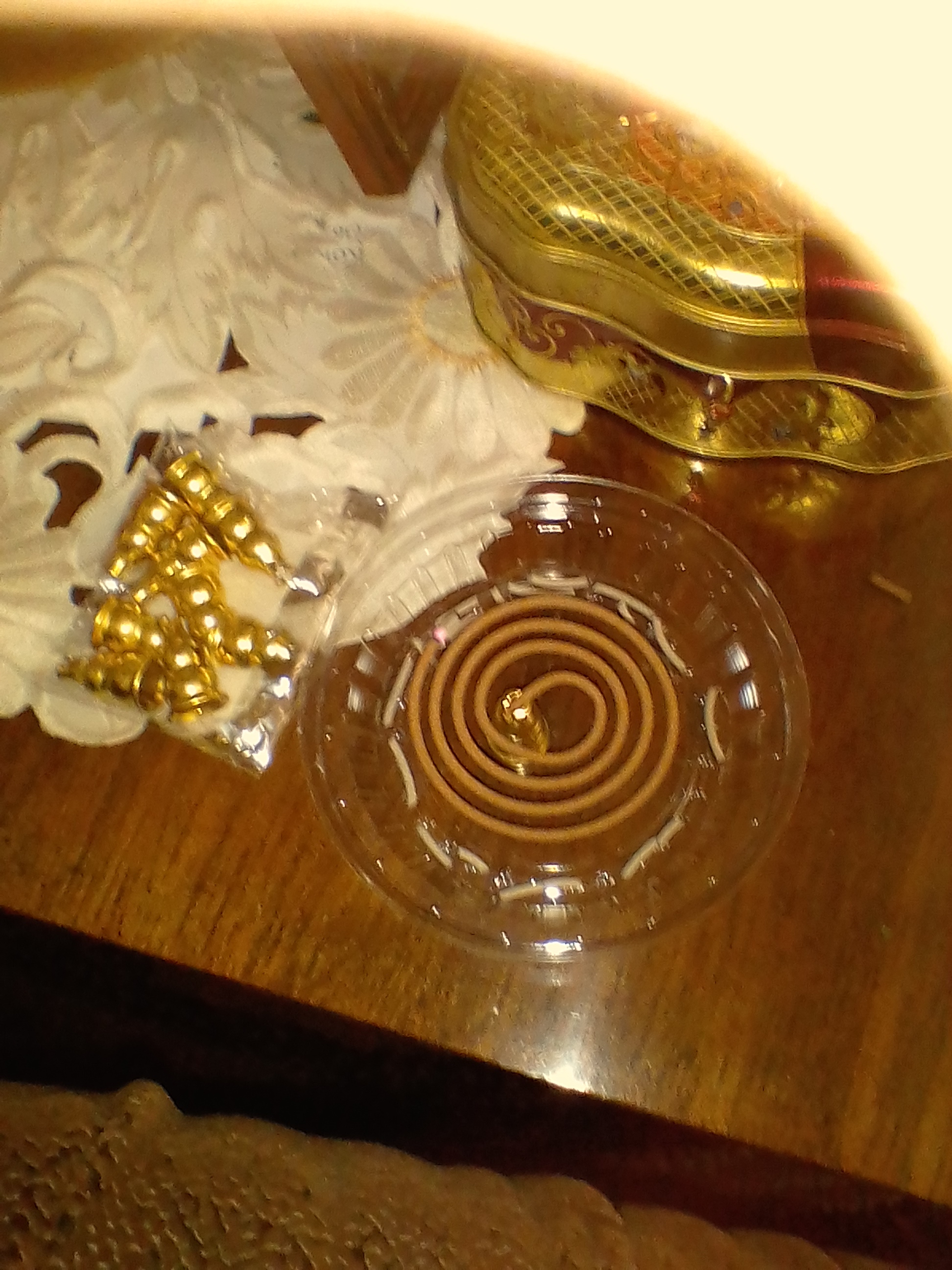 Фотография покупателя товара Подставка для благовоний палочек и спиралей, 2,3 х 1,3 см, золотая