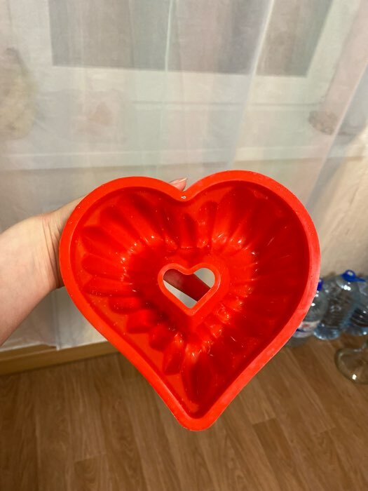 Фотография покупателя товара Форма для выпечки Доляна «Сердце. Немецкий кекс», силикон, 17×17 см, цвет МИКС