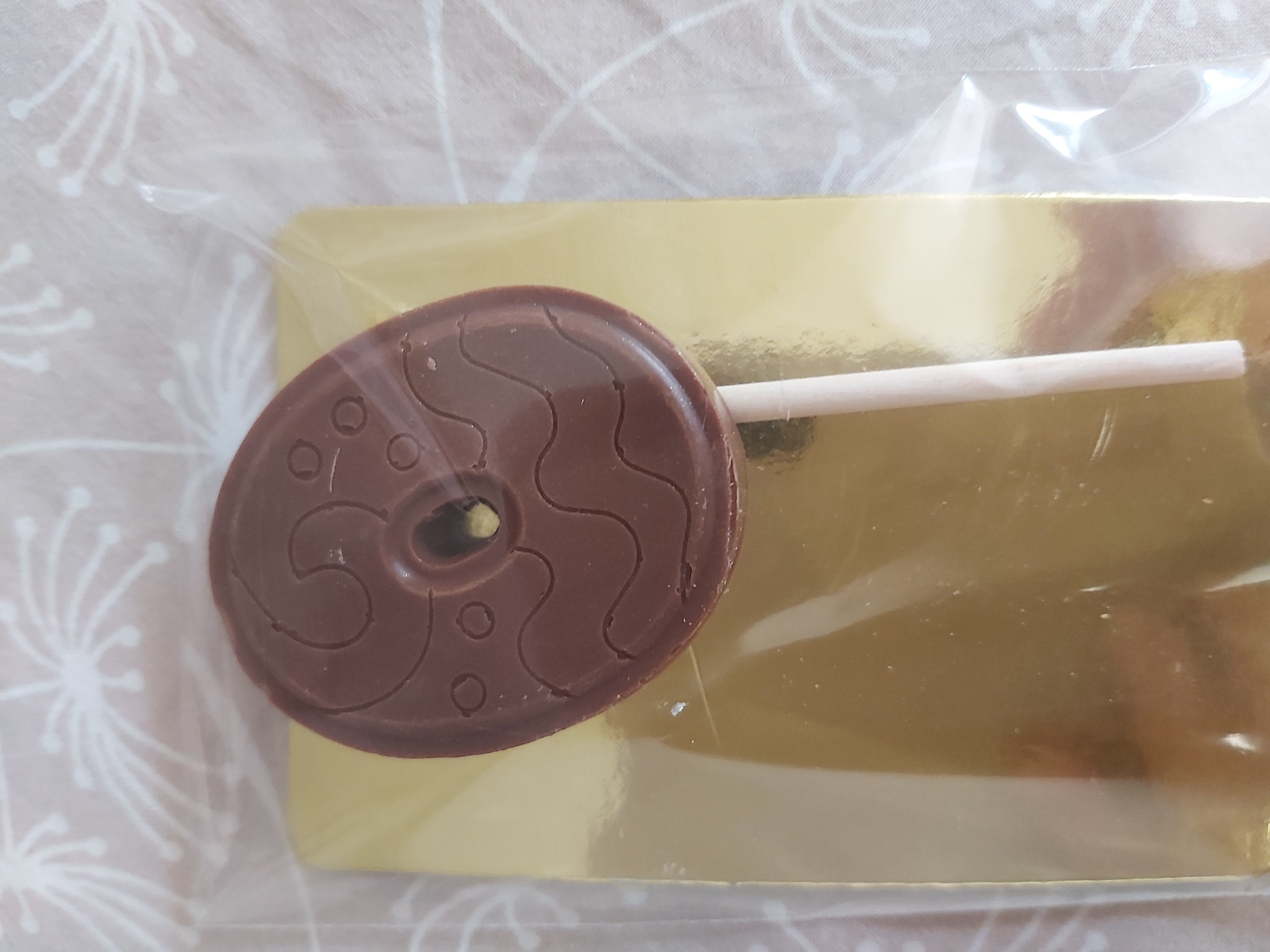 Фотография покупателя товара Фигура из молочного шоколада "Цифра веселая "0", 5 см, на палочке для торта - Фото 2