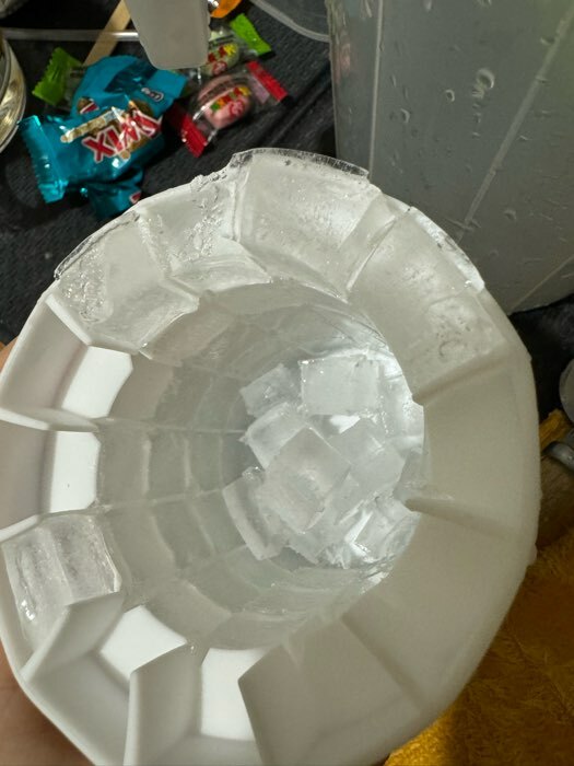 Фотография покупателя товара Форма для льда Доляна, 9×8 см, цвет белый/серый - Фото 4