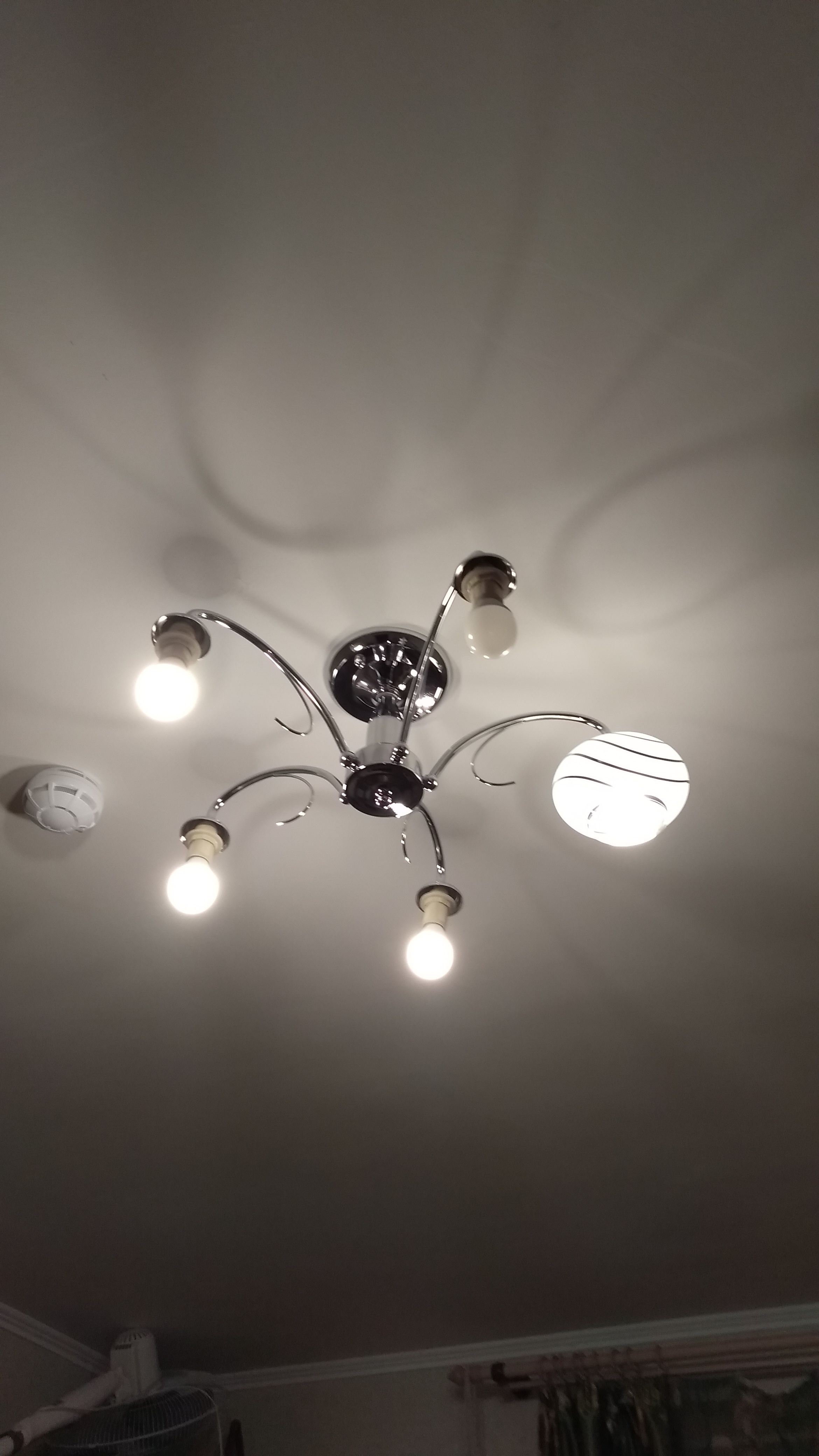 Фотография покупателя товара Лампа светодиодная IN HOME, Е14, 6 Вт, 570 Лм, 4000 К, дневной белый - Фото 1