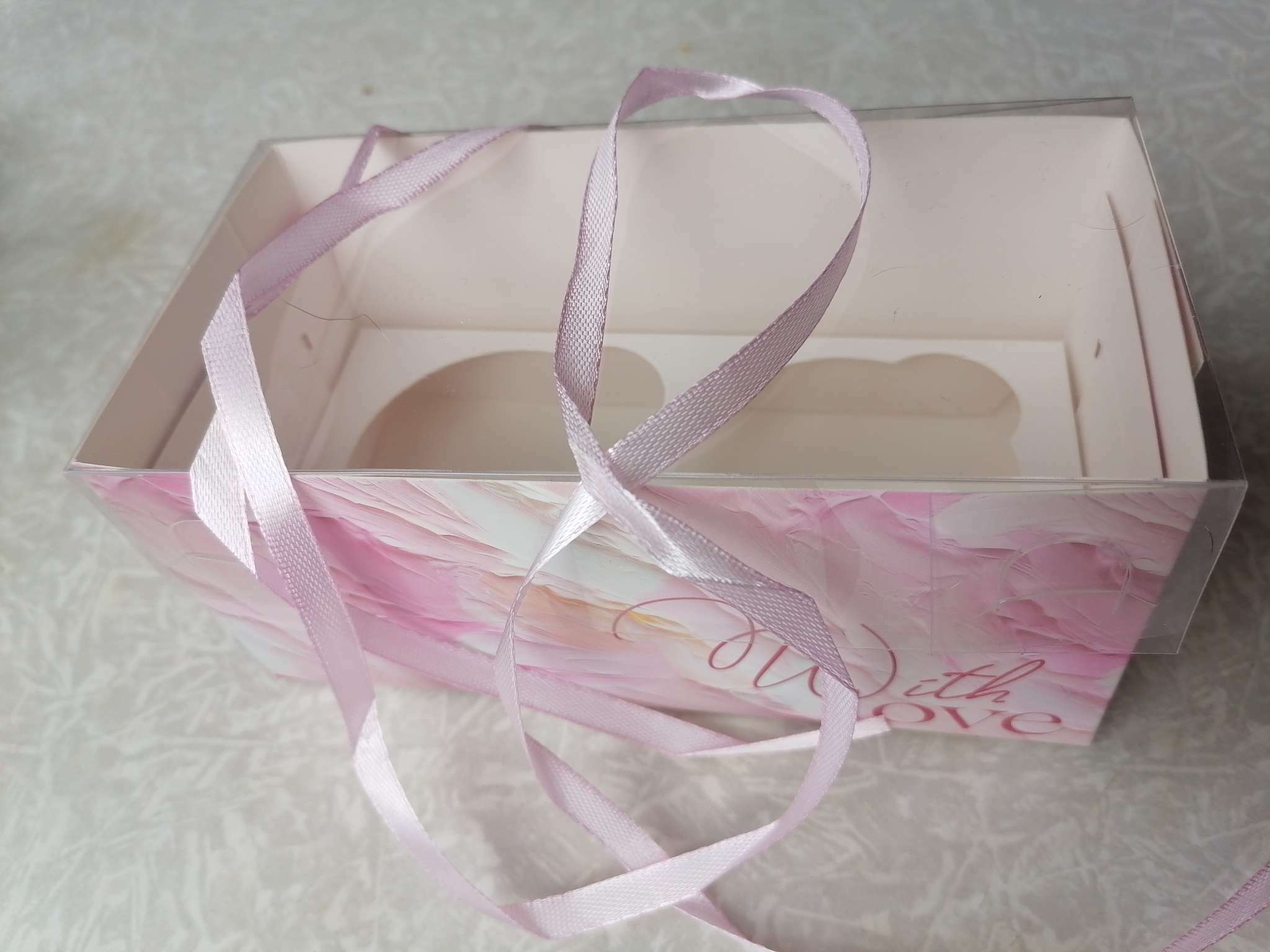 Фотография покупателя товара Коробка для капкейка, кондитерская упаковка, 2 ячейки «Только любовь», 16 х 8 х 7.5 см - Фото 4