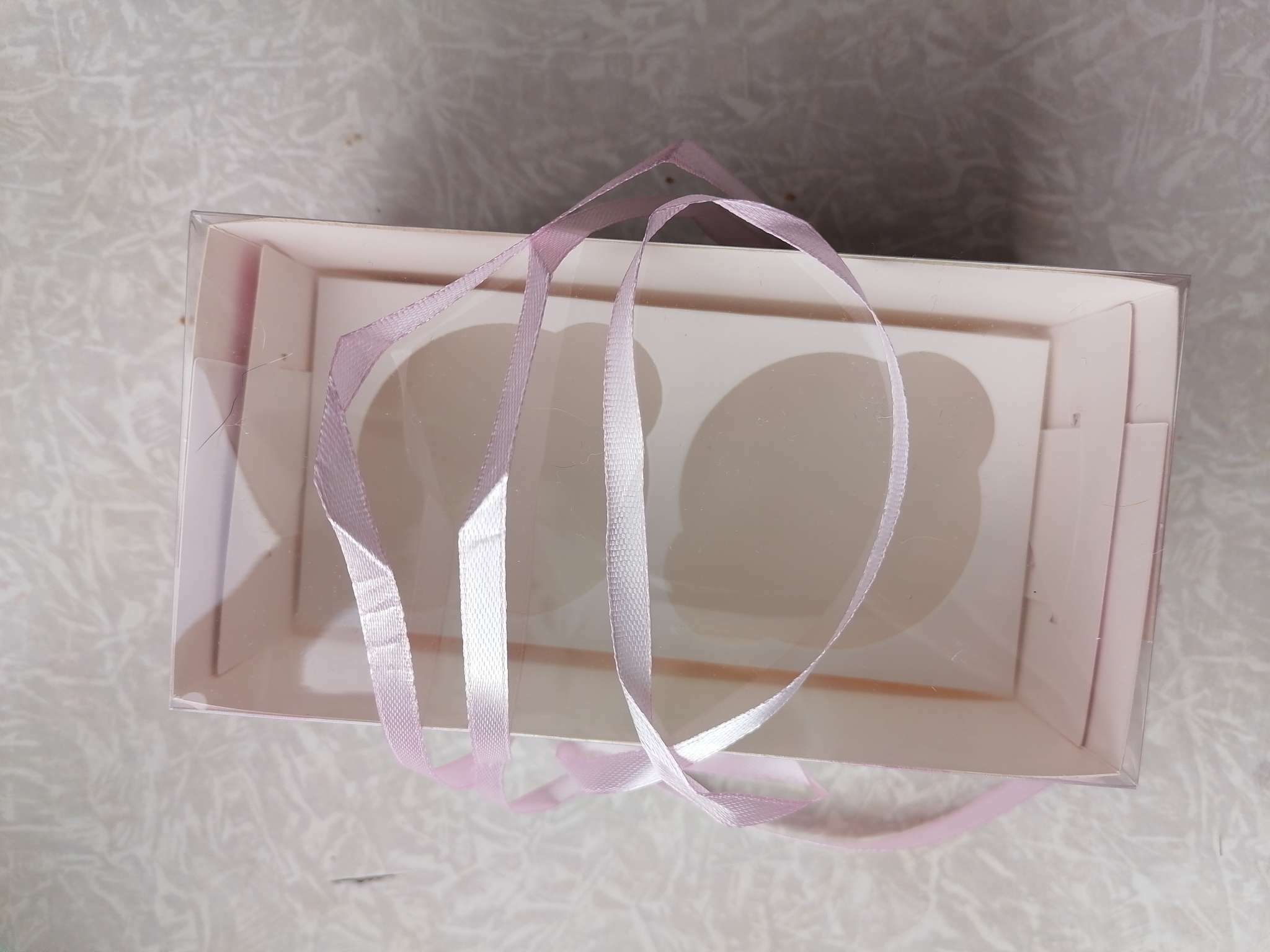 Фотография покупателя товара Коробка для капкейка, кондитерская упаковка, 2 ячейки «Только любовь», 16 х 8 х 7.5 см - Фото 5
