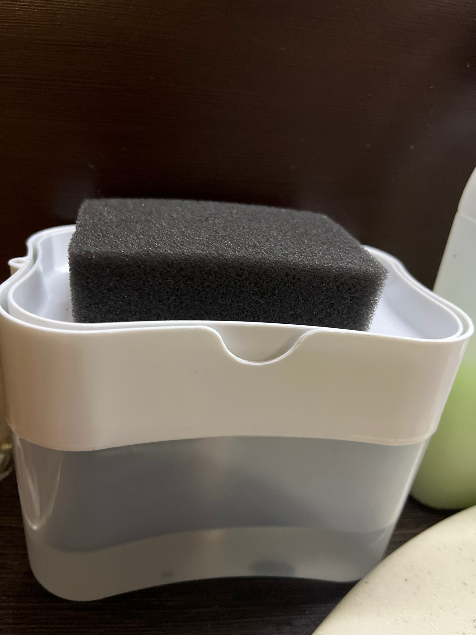 Фотография покупателя товара Дозатор для моющего средства с подставкой для губки Доляна, губка в комплекте, 385 мл, белый - Фото 10