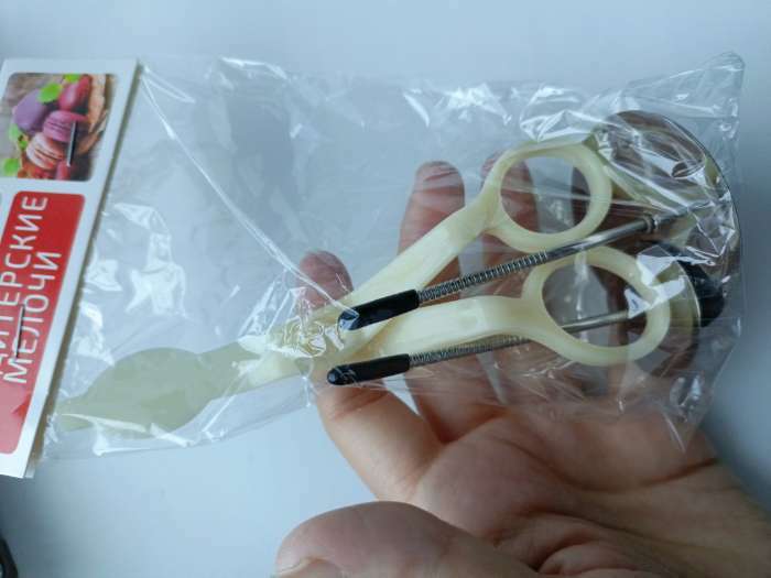 Фотография покупателя товара Набор кондитерский Доляна, 3 предмета, гвоздь кондитерский d=3/5 см, ножницы кондитерские для переноски украшений, МИКС - Фото 1