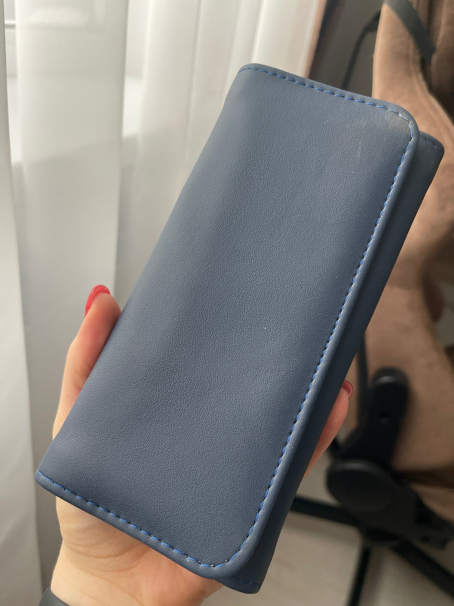 Фотография покупателя товара Кошелёк женский на кнопке, 19×2×9 см, однотонный, чёрный - Фото 2