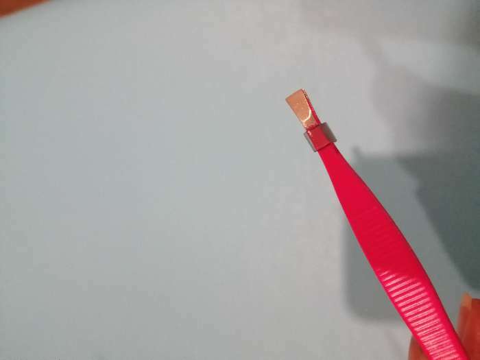 Фотография покупателя товара Пинцет прямой, узкий, 9 см, цвет МИКС - Фото 3
