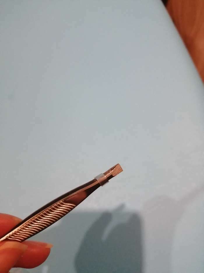 Фотография покупателя товара Пинцет прямой, узкий, 8,5 см, цвет серебристый - Фото 3