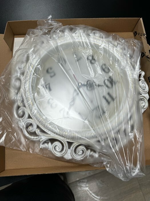 Фотография покупателя товара Часы настенные, интерьерные, бесшумные, d-40.5 см, циферблат 26 см - Фото 2