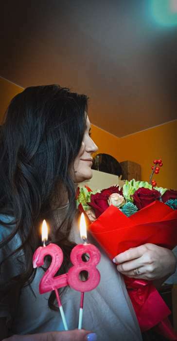 Фотография покупателя товара Свеча в торт на шпажке «‎Грань», цифра "8", 5 см, красная