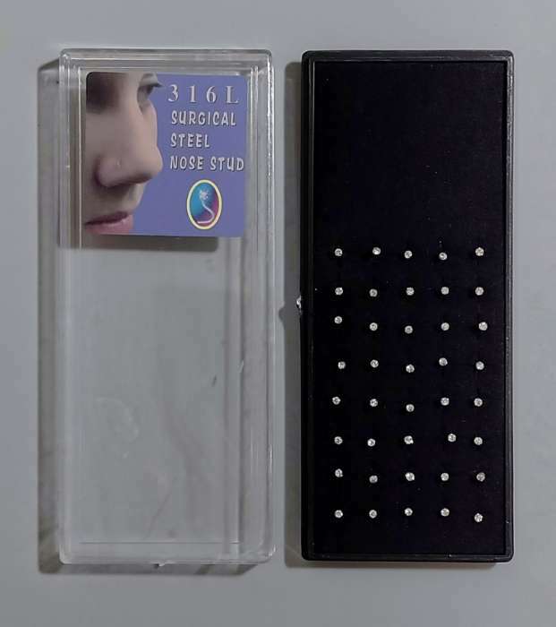 Фотография покупателя товара Пирсинг в нос (нострил) «Страза», загнутый, L=10 мм, набор 40 шт., цвет белый в серебре