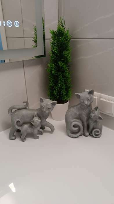 Фотография покупателя товара Сувенир полистоун "Кошка с котёнком" серый 20х8,5х15,5 см - Фото 2