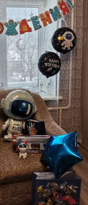 Фотография покупателя товара Букет из шаров «Космонавт», набор 5 шт. - Фото 2
