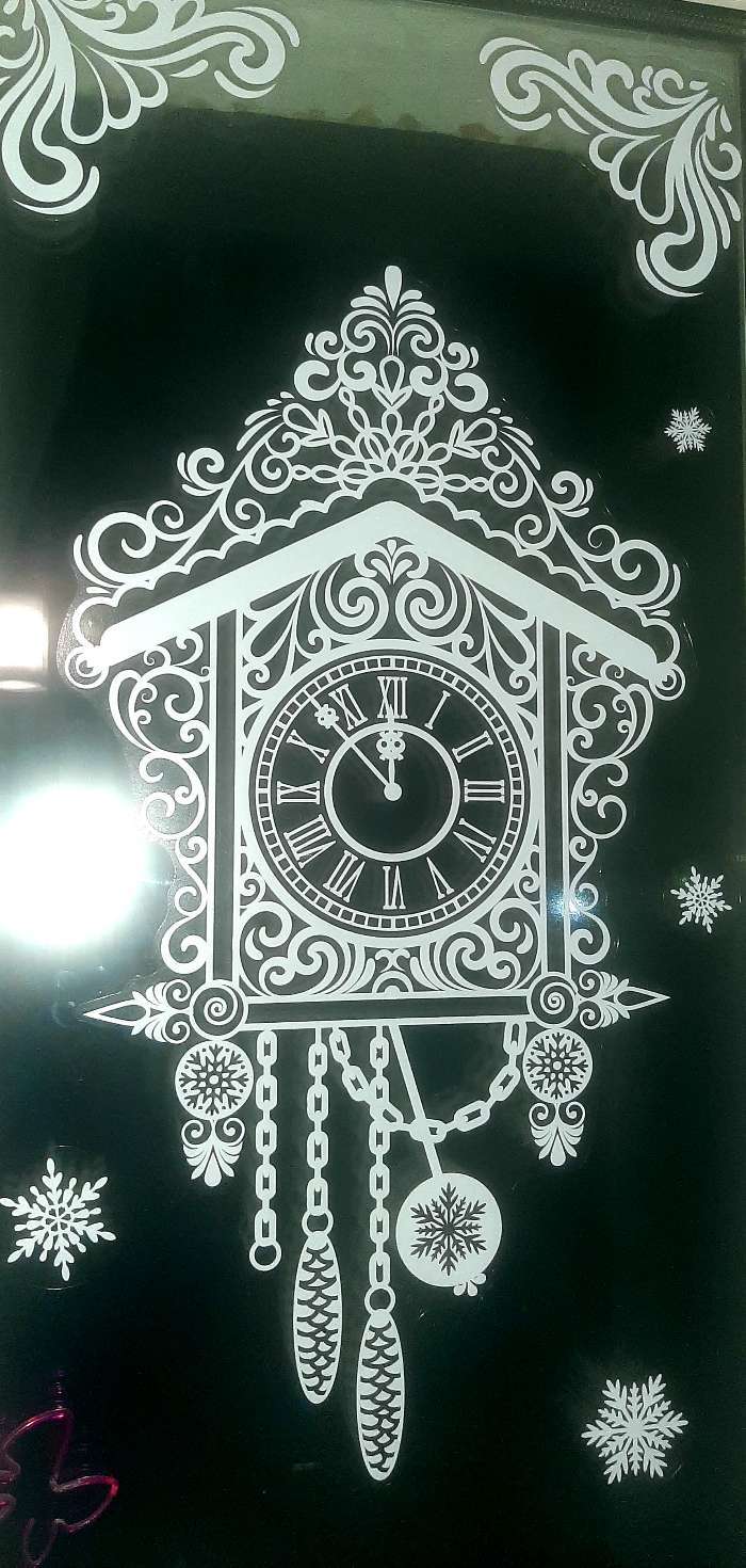 Фотография покупателя товара Наклейка для окон «Новогодние часы», многоразовая, 50 × 70 см