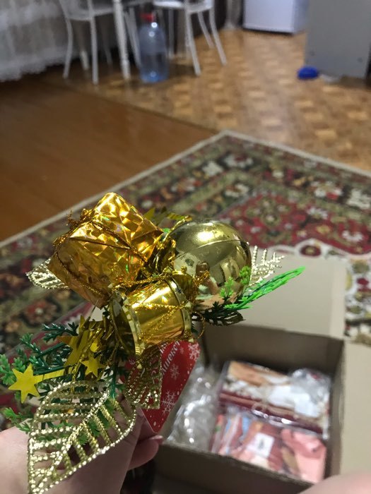 Фотография покупателя товара Декор "Зимняя сказка" яблочко подарок, 15 см, серебристо-золотой
