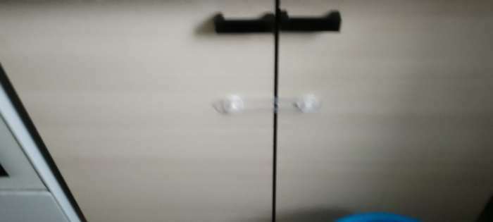 Фотография покупателя товара Набор блокираторов для дверей и ящиков, гибкий, силиконовый,17 см., 2 шт., цвет прозрачный/белый, Крошка Я - Фото 2
