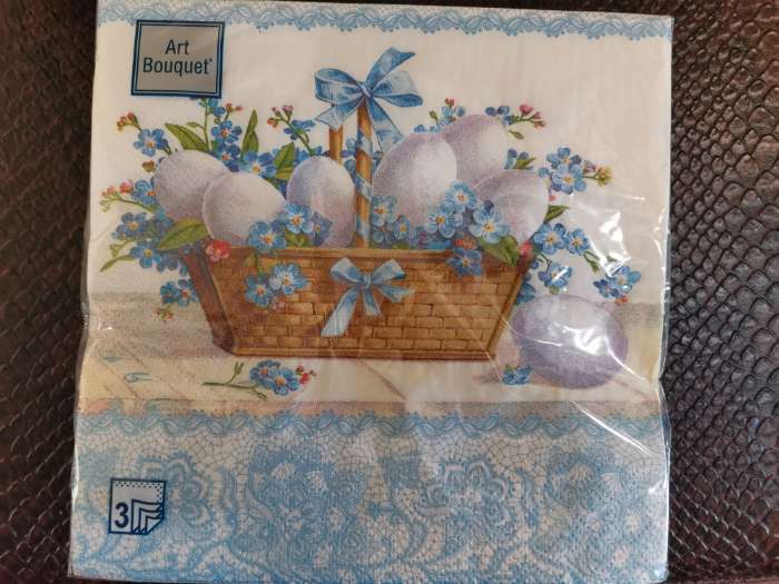 Фотография покупателя товара Салфетки бумажные «Пасхальная корзина», 3 слоя, 33х33 см, 20 шт - Фото 1