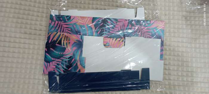 Фотография покупателя товара Коробка подарочная складная, упаковка, «Tropical», 31,2 х 25,6 х 16,1 см - Фото 2