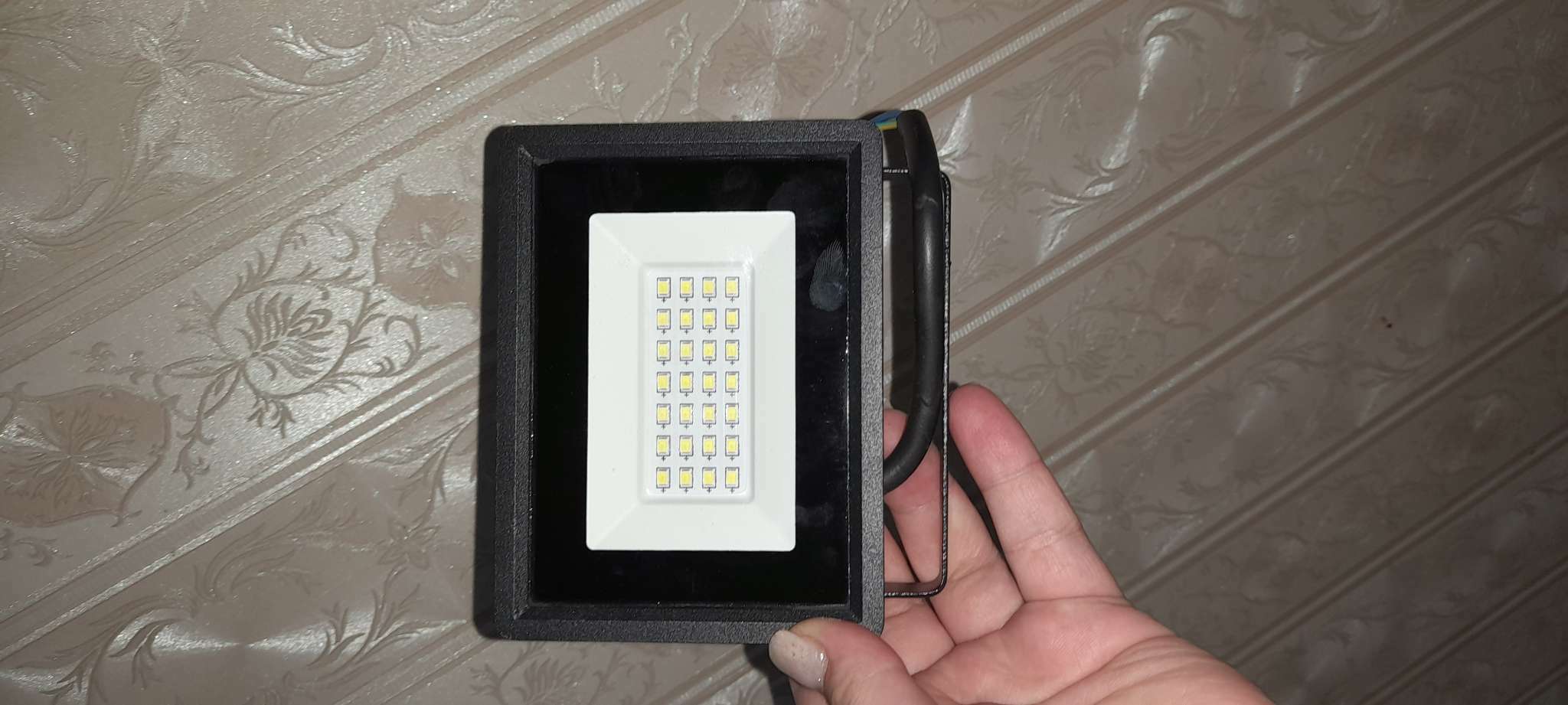 Фотография покупателя товара Прожектор светодиодный NEOX ДДО-8, 20 Вт, 230 В, 6500 К, 2100 Лм, 105Лм/Вт, IP65 - Фото 1