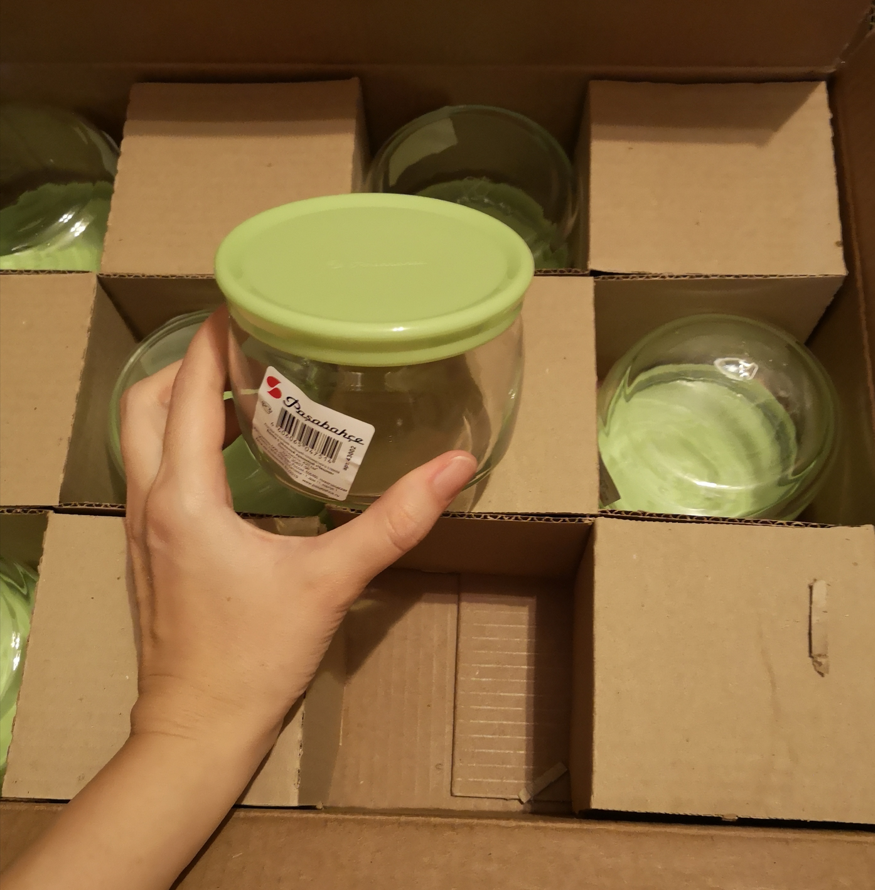 Фотография покупателя товара Банка для сыпучих продуктов стеклянная Cesni, 420 мл, зелёная пластиковая крышка - Фото 2