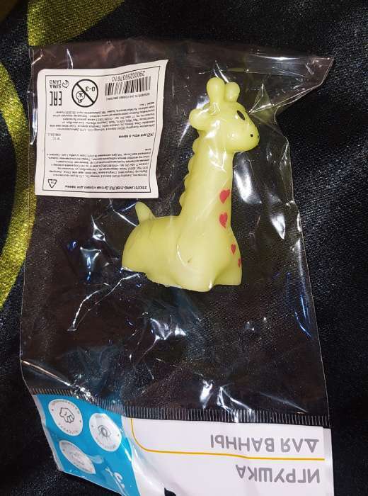 Фотография покупателя товара Резиновая игрушка для ванны «Жирафик», 7 см, с пищалкой, цвет МИКС, 1 шт, Крошка Я - Фото 2
