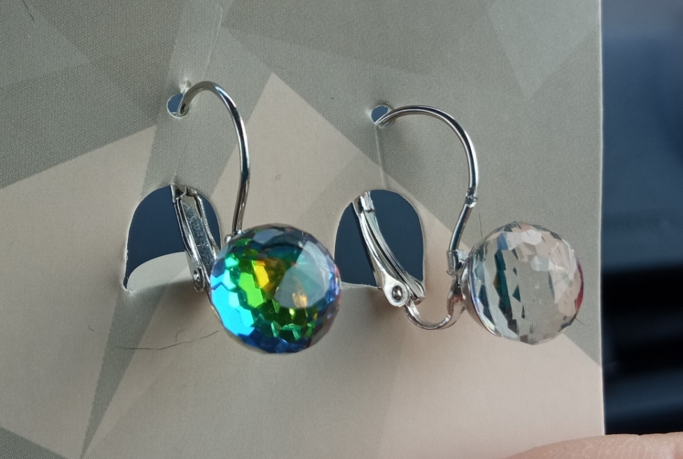 Фотография покупателя товара Серьги со стразами «Радужный день», шарик гранёный, миксы - Фото 2