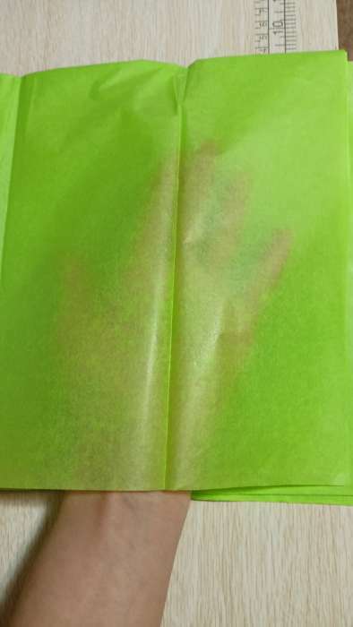 Фотография покупателя товара Бумага упаковочная тишью, зеленая, 50 см х 66 см - Фото 1