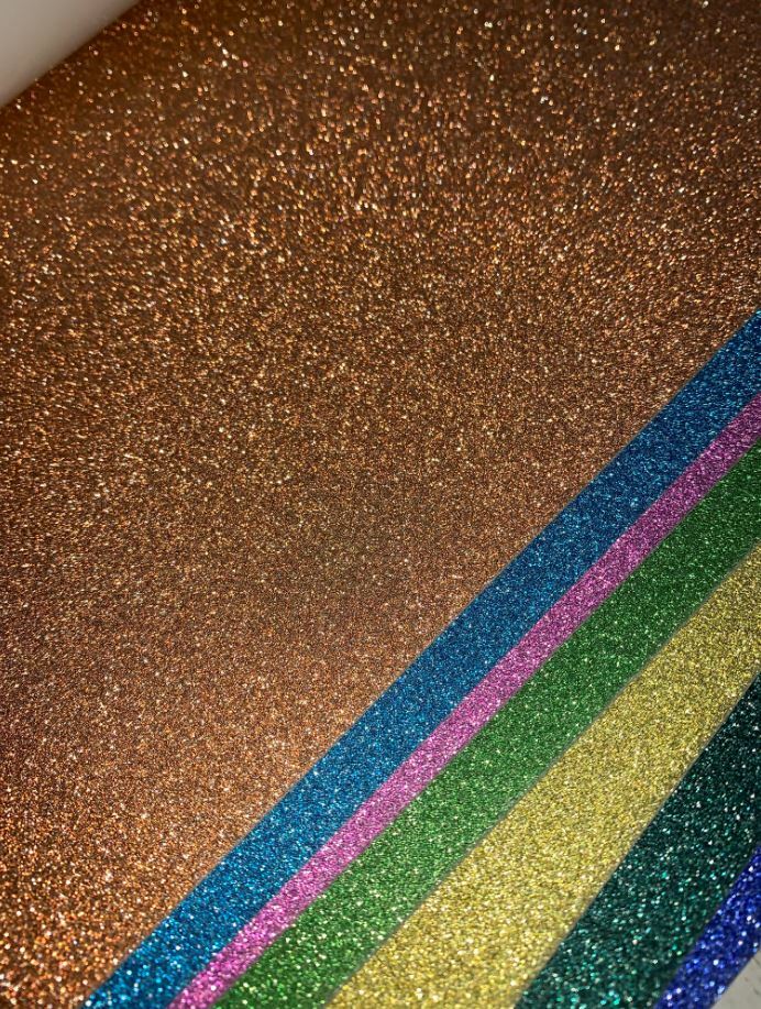 Фотография покупателя товара Цветной картон с блёстками, А4, 10 листов, 10 цветов, немелованный, односторонний, в пакете, 250 г/м², «Человек-паук»