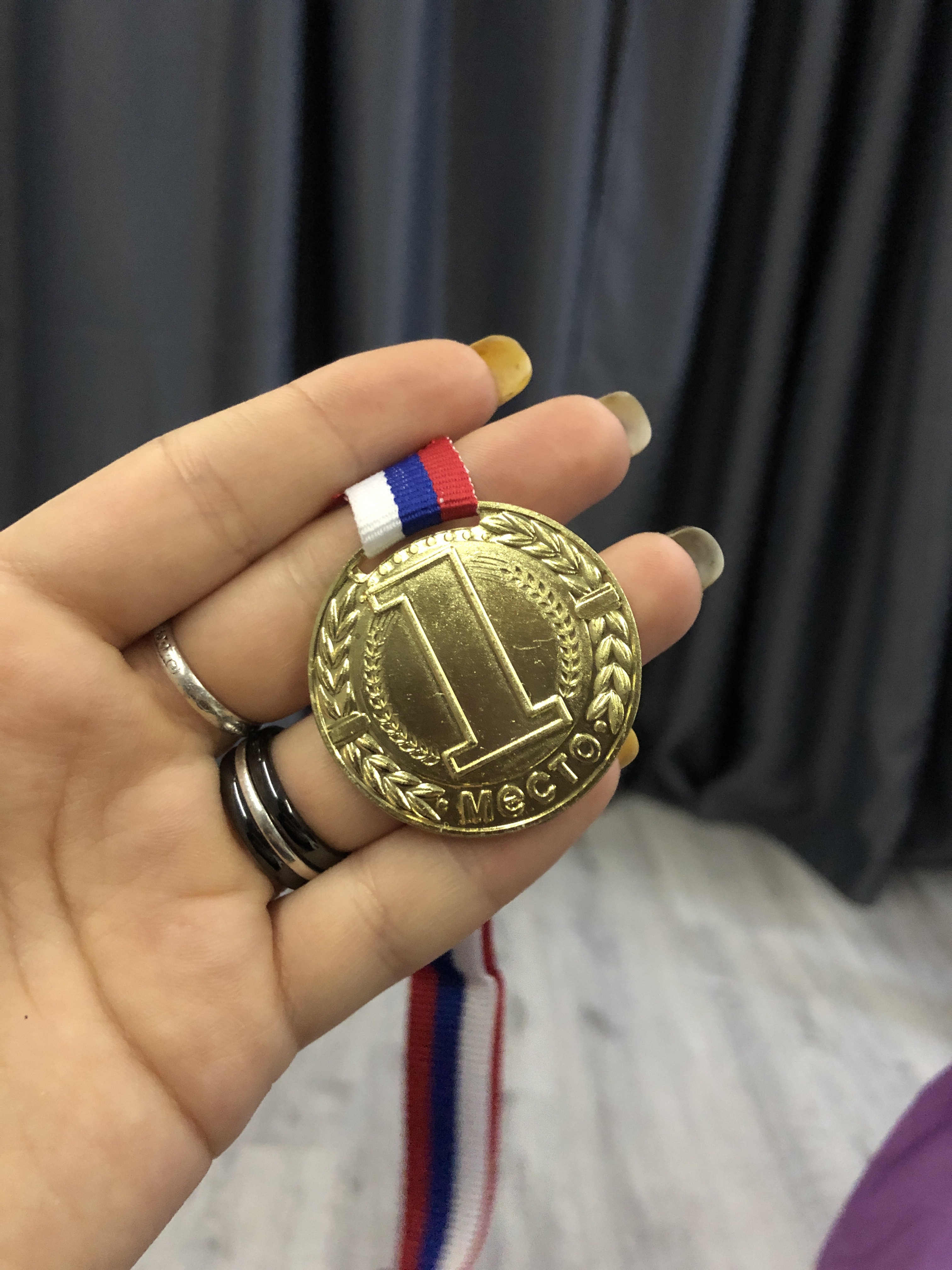 Фотография покупателя товара Медаль призовая 043, d= 4 см. 2 место. Цвет серебро. С лентой - Фото 5