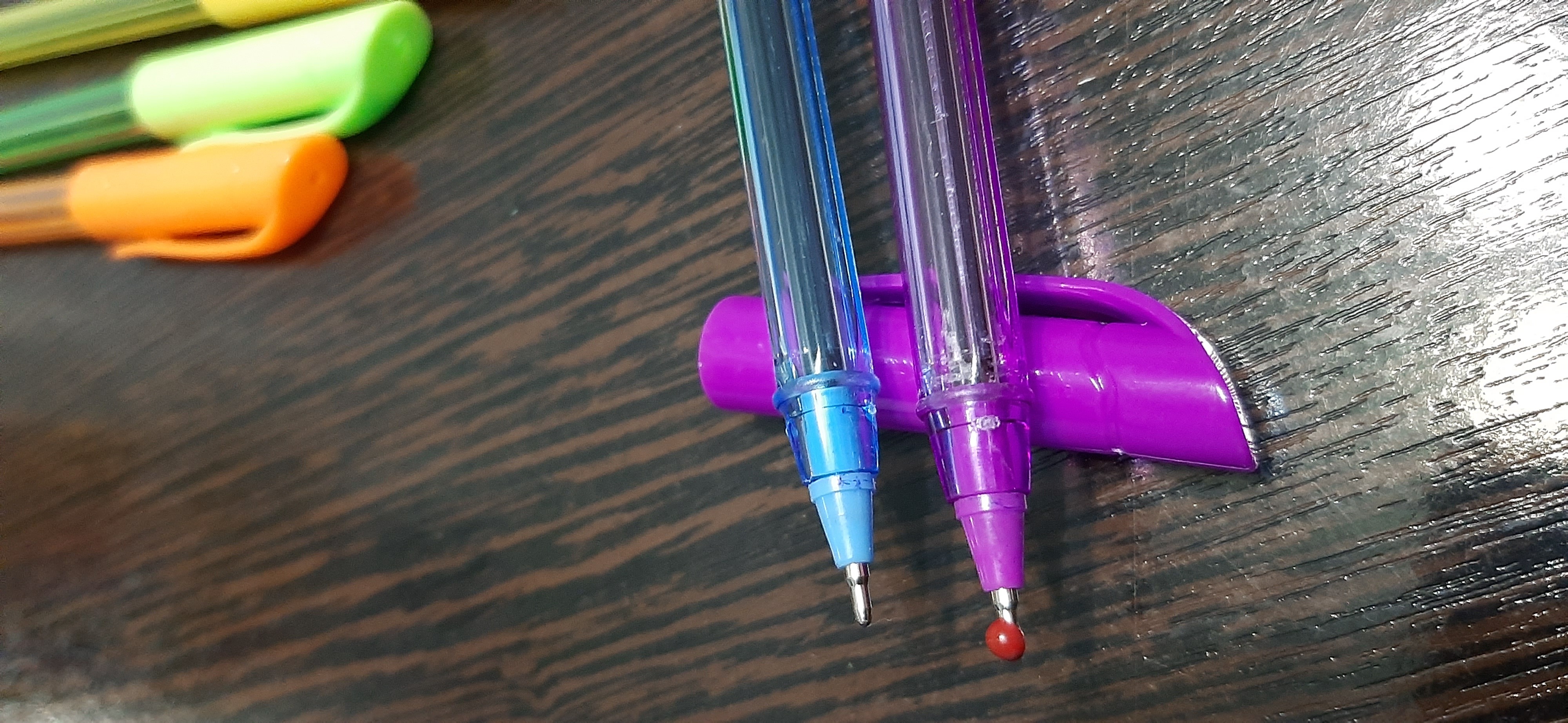 Фотография покупателя товара Ручка шариковая 0,5 мм, стержень синий, корпус МИКС тонированный, масляные чернила (штрихкод на штуке - Фото 7