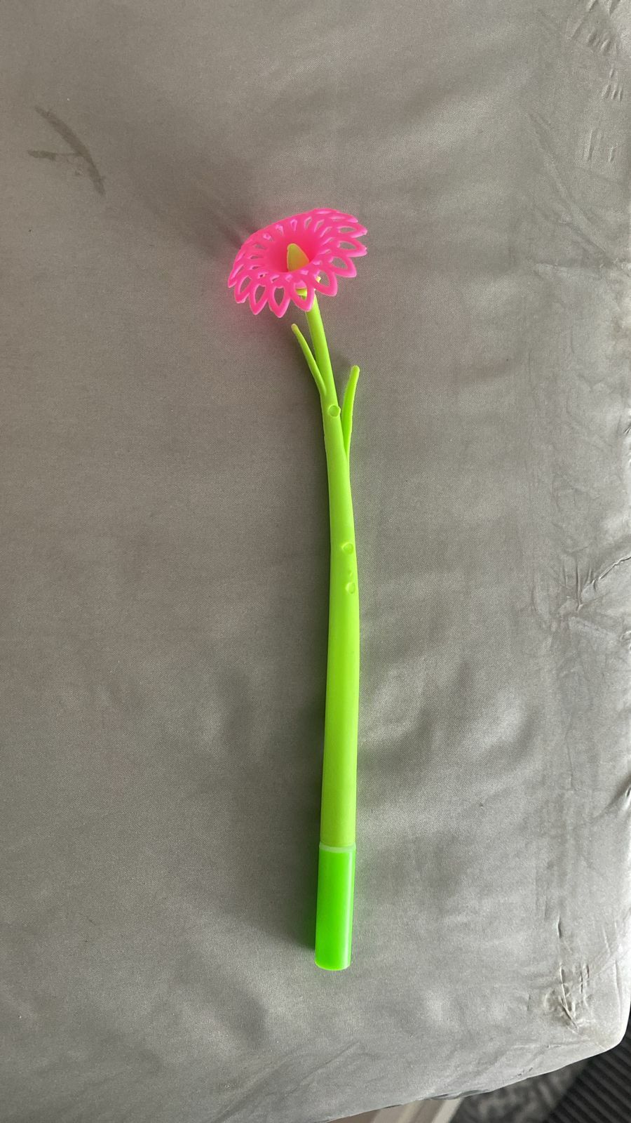 Фотография покупателя товара Ручка-прикол Calligrata «Цветы», синий стержень, гелевая, МИКС - Фото 5