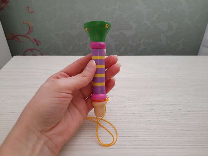 Фотография покупателя товара Музыкальная игрушка «Дудочка на веревочке», высокая, цвета МИКС - Фото 18