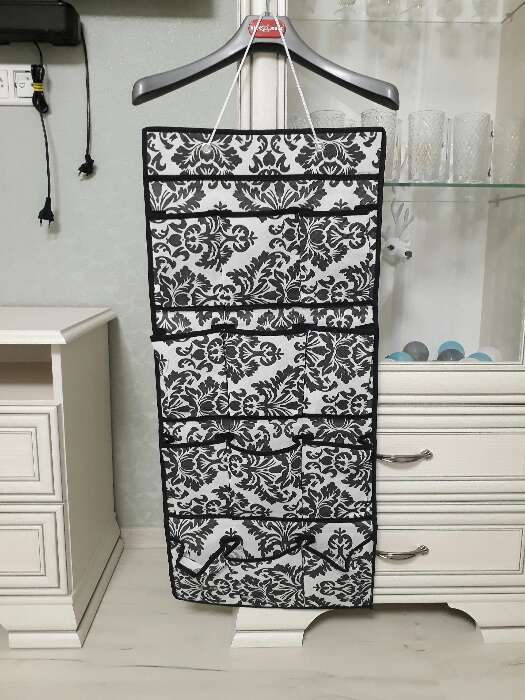 Фотография покупателя товара Органайзер подвесной с карманами «Вензель», 37×60 см, 6 отделений, цвет чёрно-белый - Фото 1