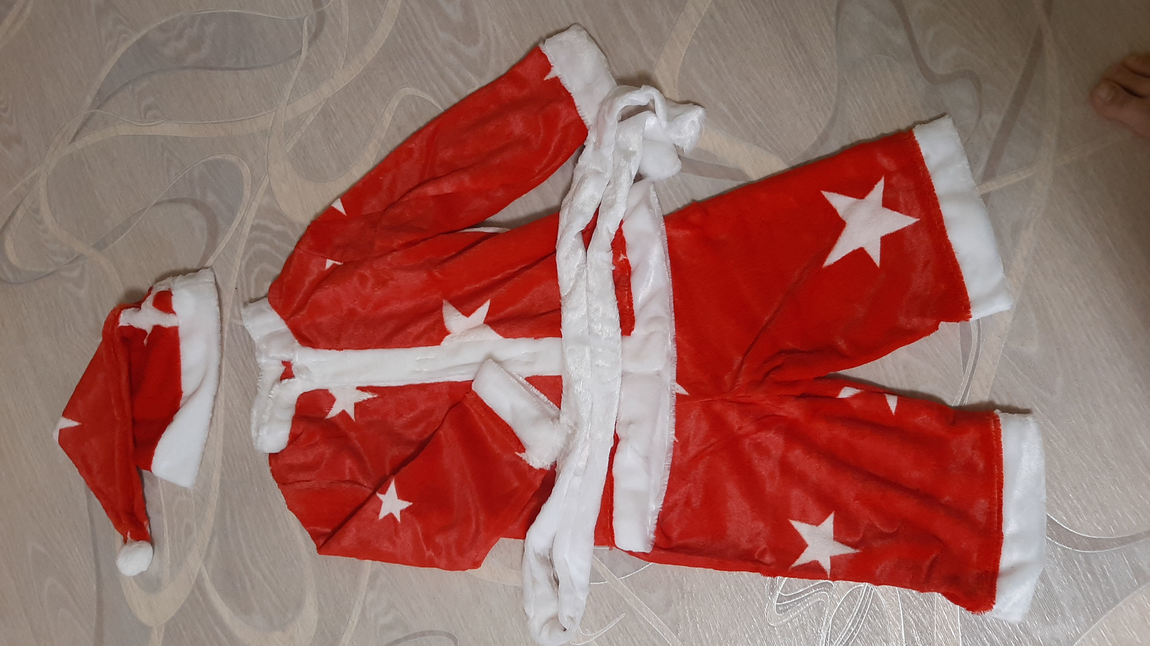 Фотография покупателя товара Детский карнавальный костюм «Санта Клаусёнок», плюшевый, 3 предмета, рост 122-128 см - Фото 1