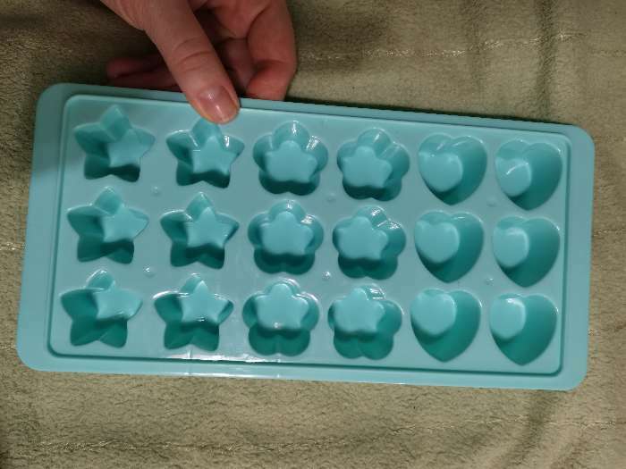 Фотография покупателя товара Форма для льда и шоколада, 18 ячеек, 24,5×12×3 см, цвет МИКС - Фото 1